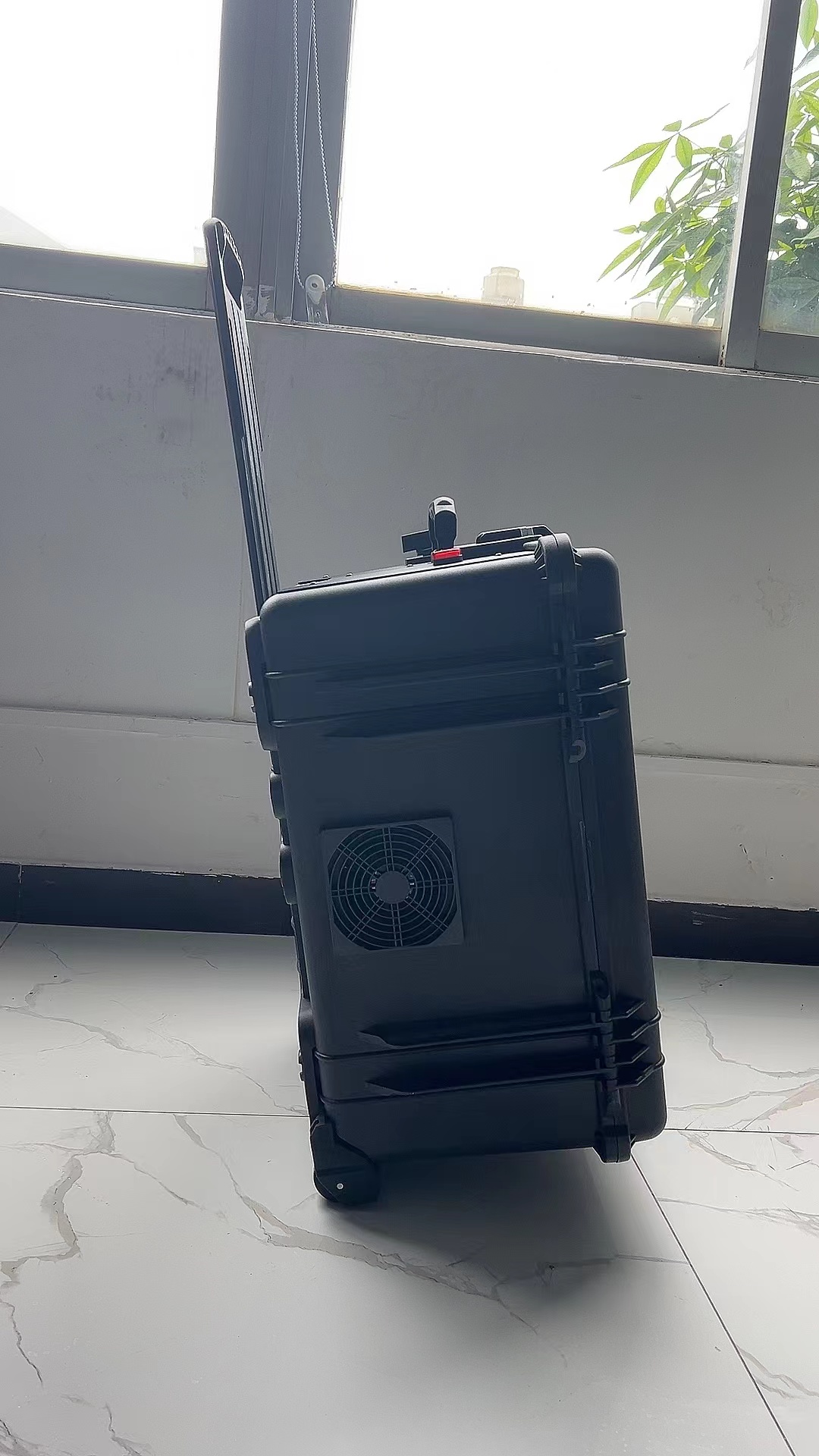 义马手拉箱型移动通信干扰器